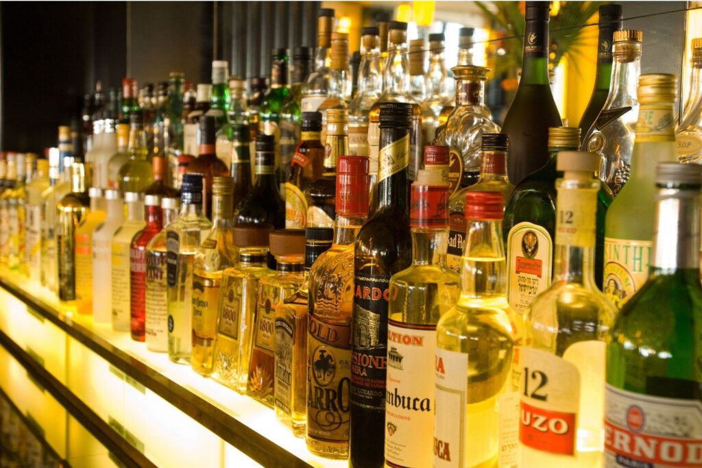 Beneficios y riesgos al consumir alcohol para la salud
